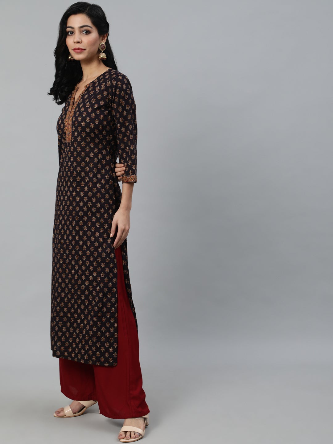 Women Purple Printed Straight Kurta With Three Quarter Sleeves | NOZ2TOZ - Made In INDIA.