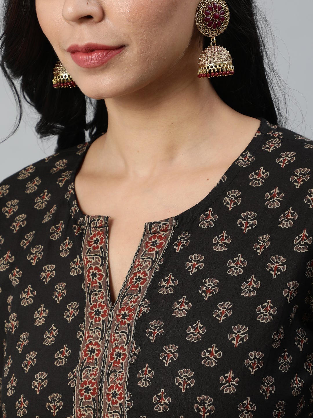 Women Brown Ethnic Printed Straight Kurta With Three Quarter Sleeves | NOZ2TOZ - Made In INDIA.