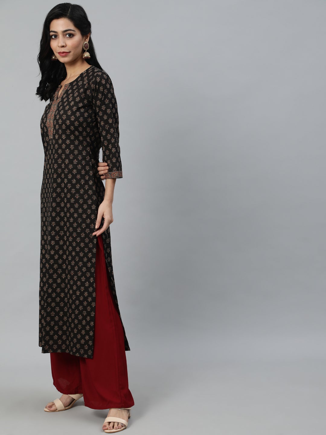 Women Brown Ethnic Printed Straight Kurta With Three Quarter Sleeves | NOZ2TOZ - Made In INDIA.