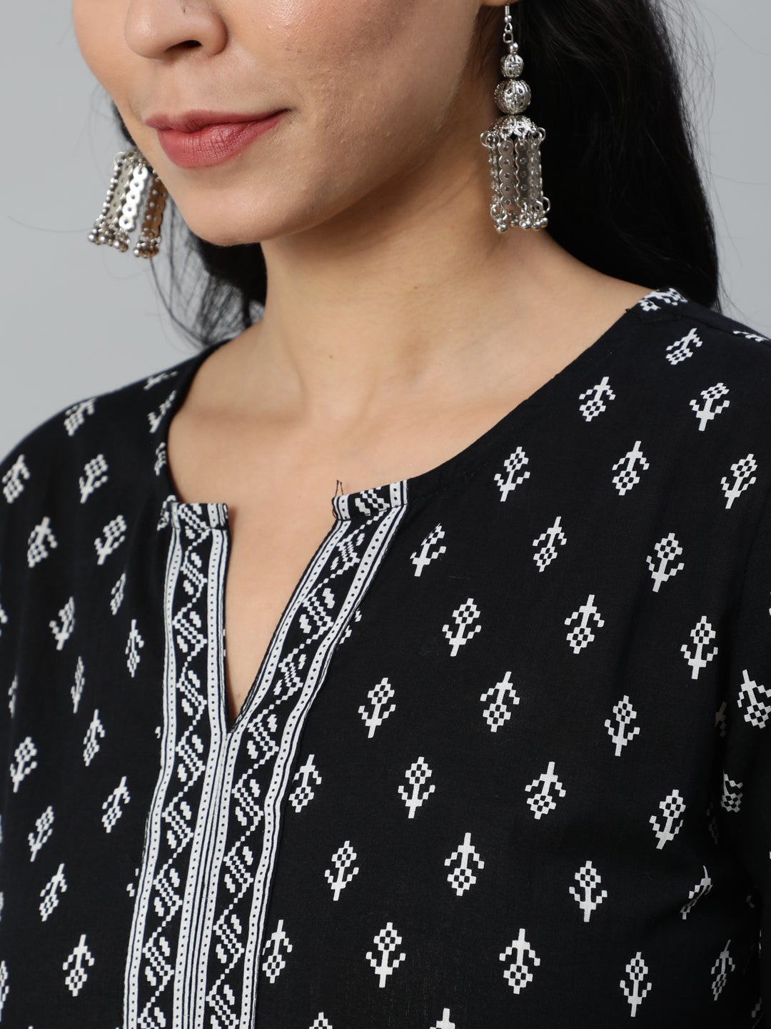 Women Black & White Printed Cotton Tunic | NOZ2TOZ - Made In INDIA.