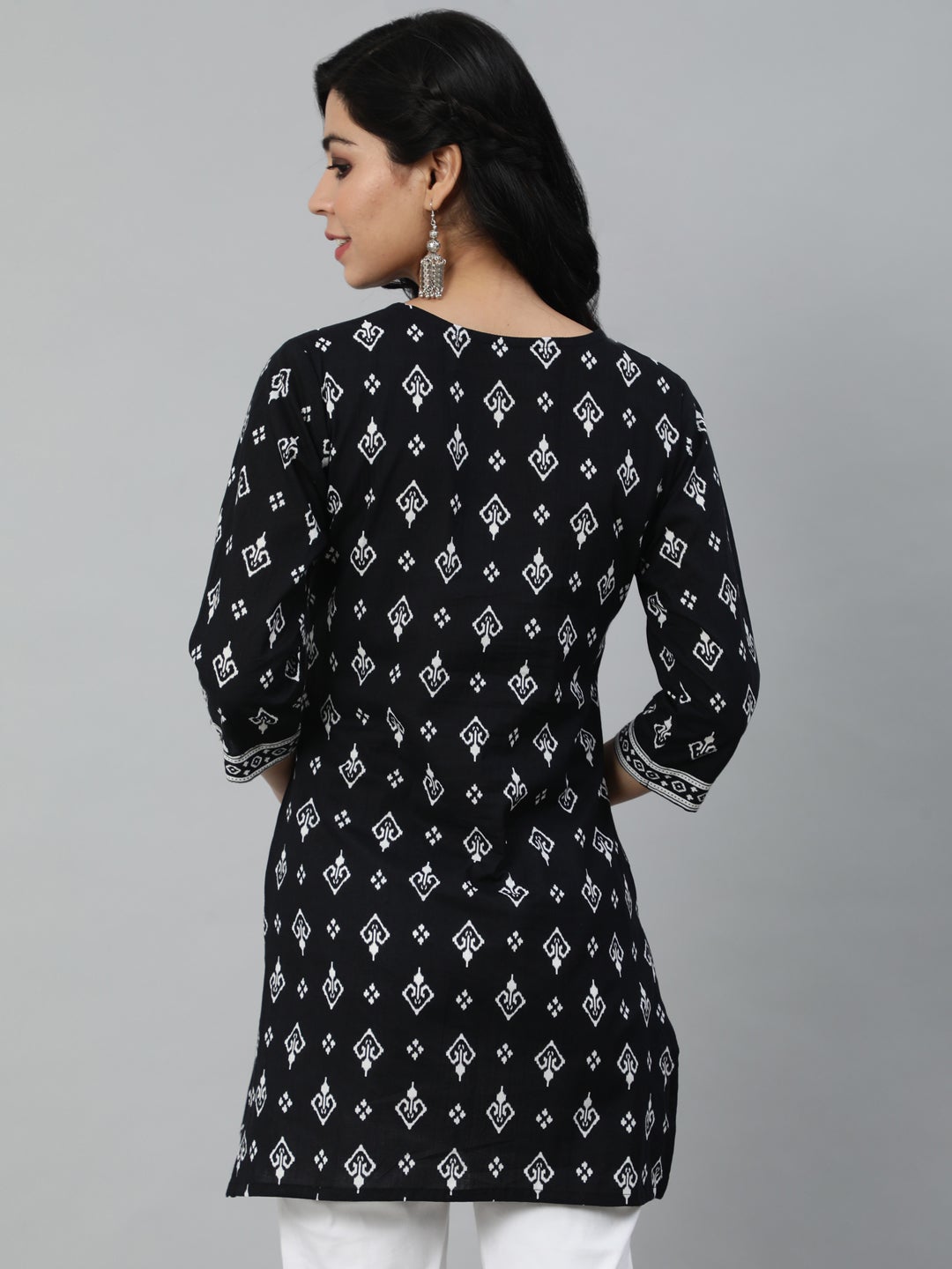 Women Black & White Printed Cotton Tunic | NOZ2TOZ - Made In INDIA.