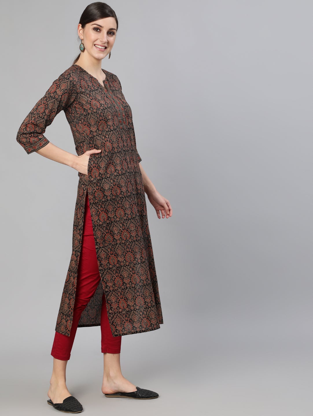 Women Multi Printed Straight Kurta With Three Quarter Sleeves | NOZ2TOZ - Made In INDIA.