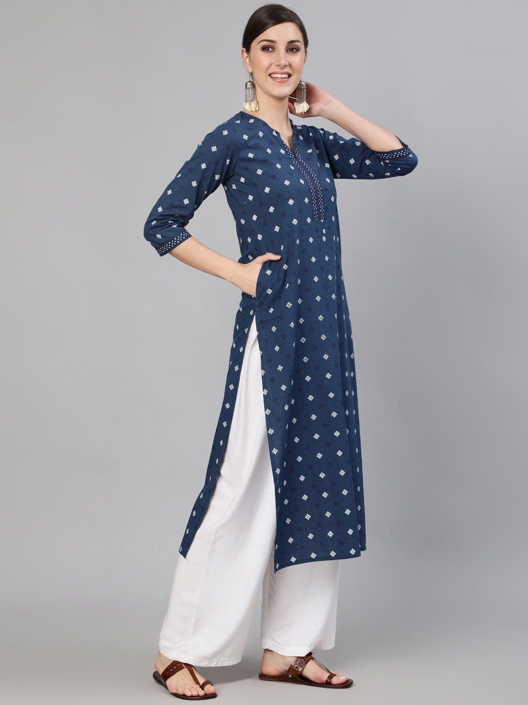 Women Navy Blue Ethnic Printed Straight Kurta With Three Quarter Sleeves | NOZ2TOZ - Made In INDIA.