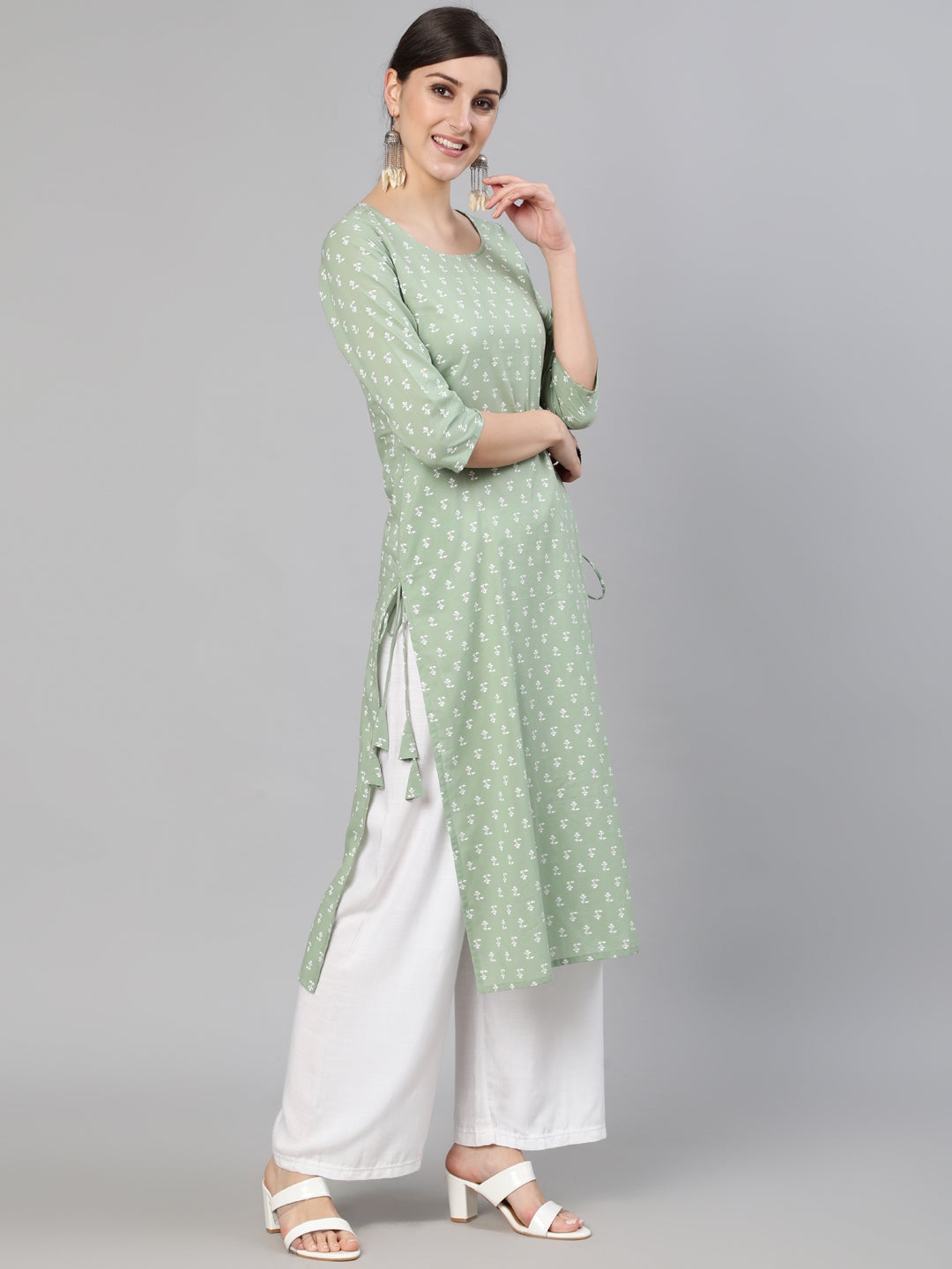 Women Sage Green Printed Straight Kurta With Three Quarter Sleevs | NOZ2TOZ - Made In INDIA.