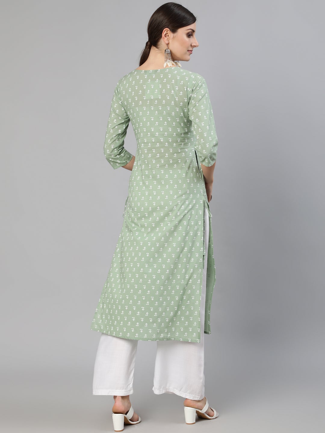 Women Sage Green Printed Straight Kurta With Three Quarter Sleevs | NOZ2TOZ - Made In INDIA.