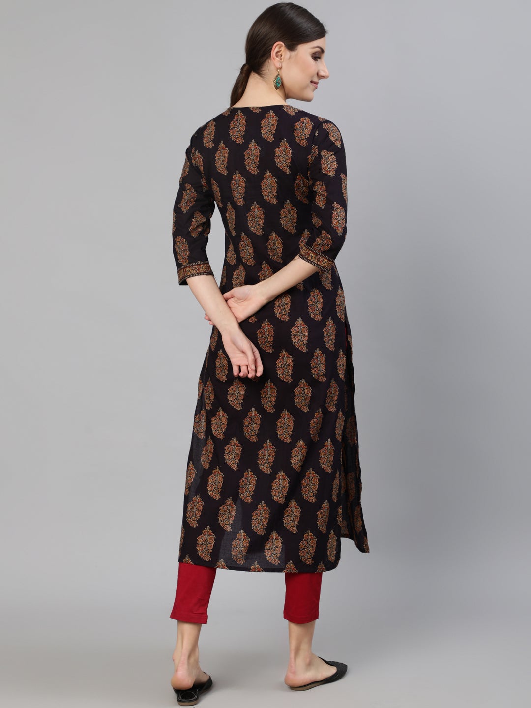 Women Black Ethnic Printed Straight Kurta With Three Quarter Sleeves | NOZ2TOZ - Made In INDIA.