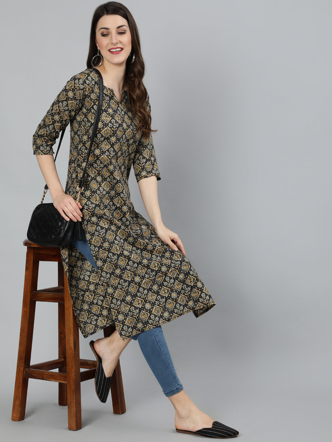 Women Black Abstract Printed Straight Kurta With Three Quarter Sleeves | NOZ2TOZ - Made In INDIA.