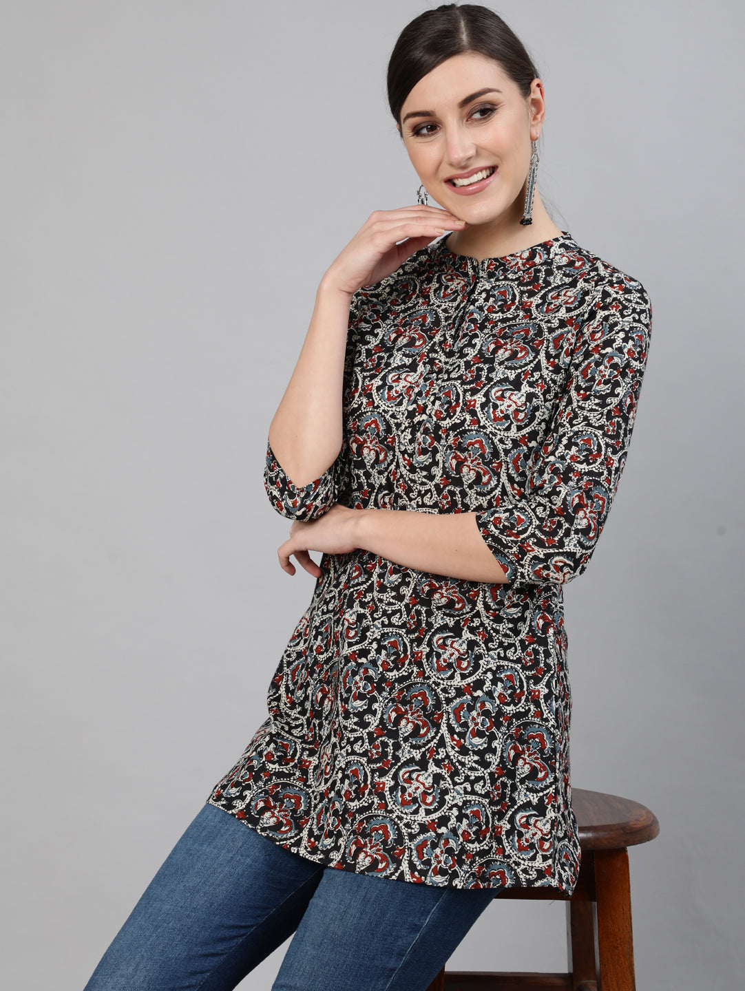 Women Black Printed Tunic With Three Quarter Sleeves | NOZ2TOZ - Made In INDIA.