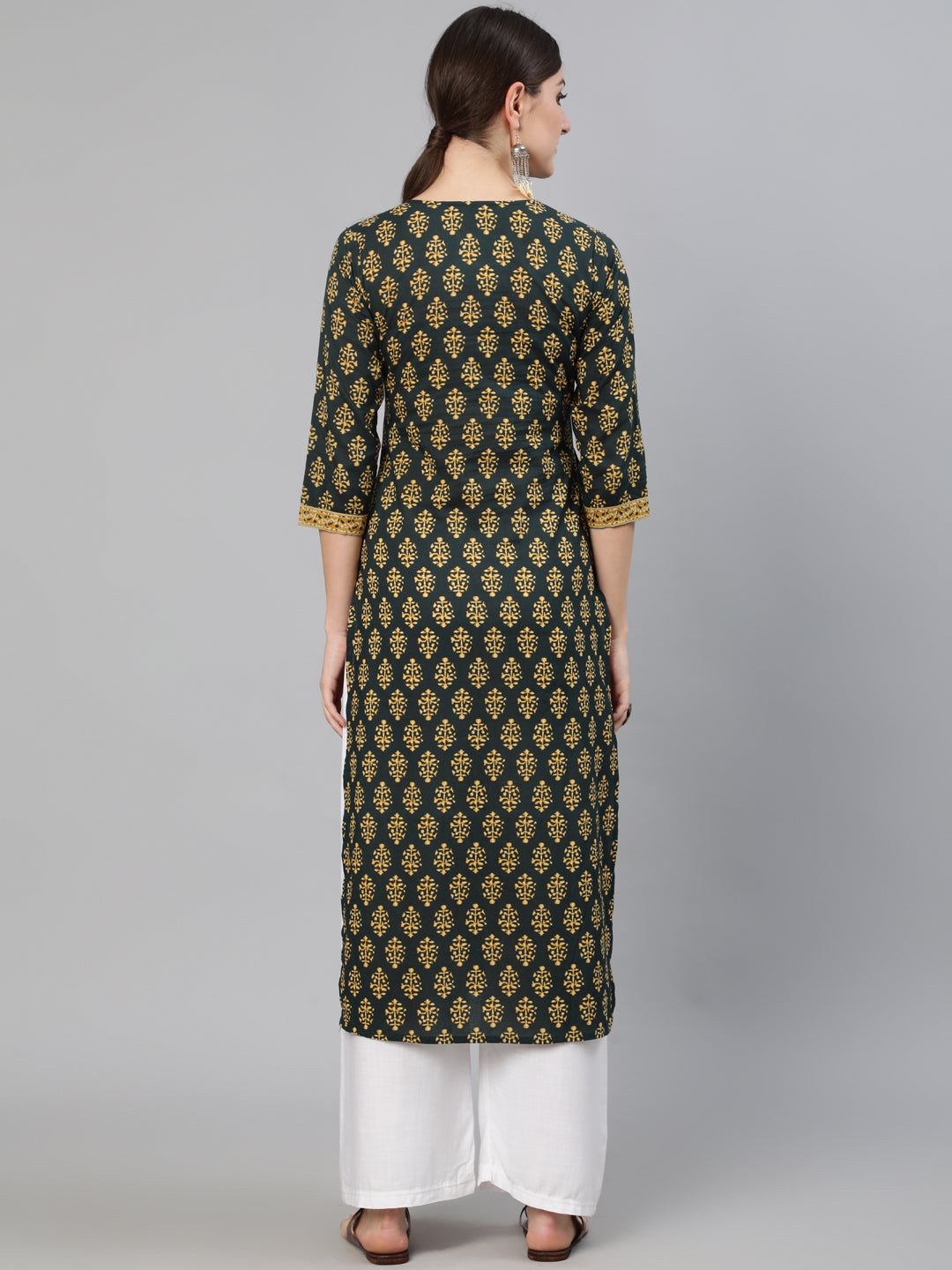 Women Green Ethnic Printed Straight Kurta with Three Quarter Sleeves | NOZ2TOZ - Made In INDIA.