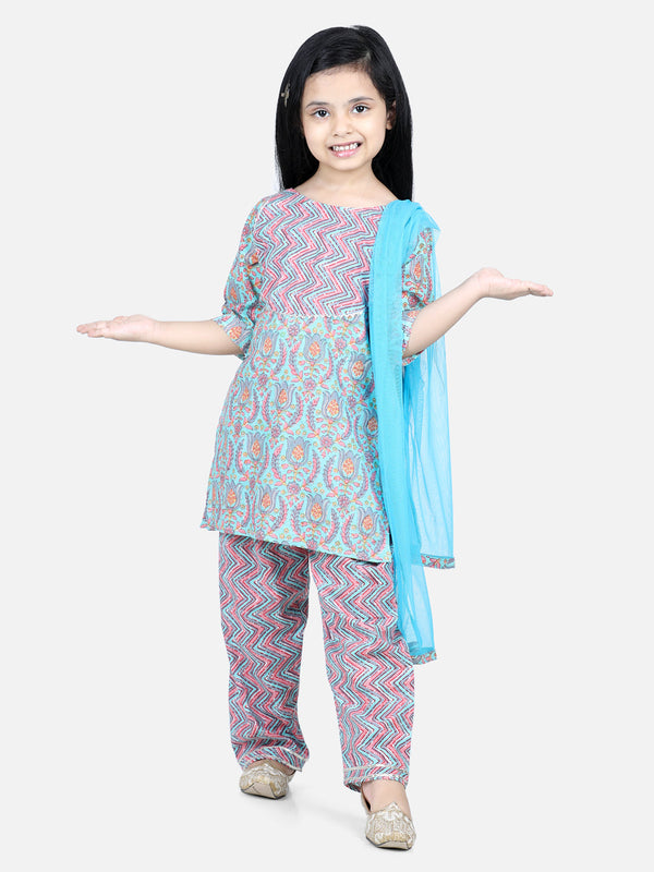 Girl's Blue Color Pure Cotton Printed Kurti with Pant  - NOZ2TOZ KIDS