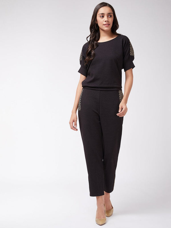 Women's Solid Loose Top And Jogger Pants With Embellished Patch - Pannkh