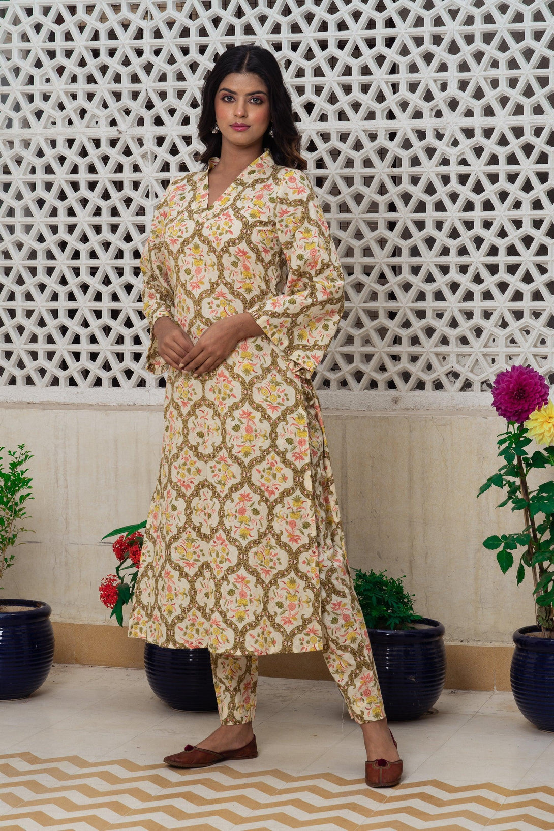 Cream floral Kurta Set Of 2 - Indiakreations