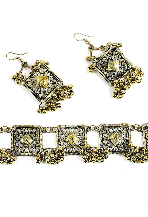 Women's Golden Colour Oxidised Necklaceand Earrings With Ghunghru Design - Tehzeeb