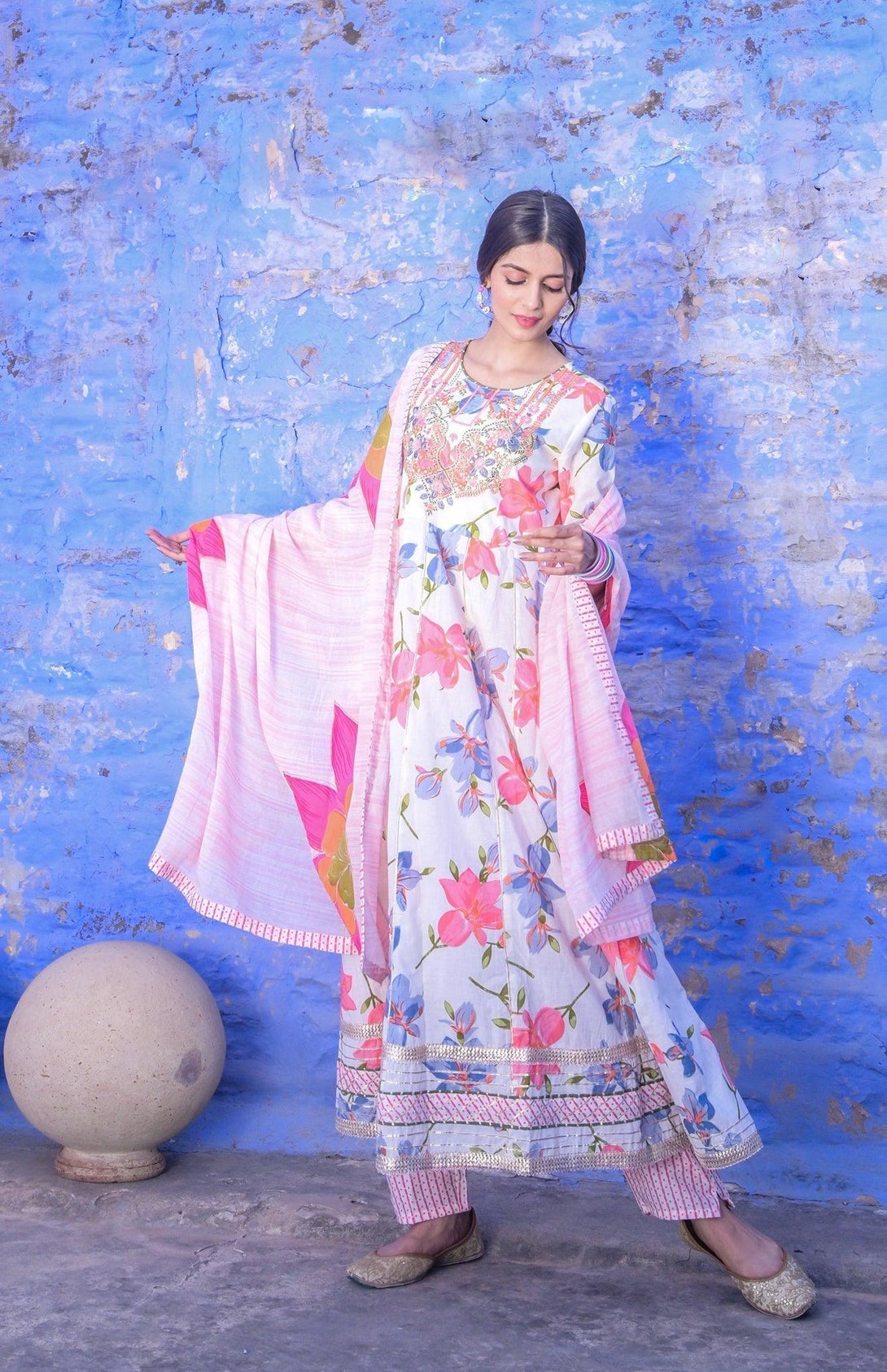 Women's White Pink Ethnic Embroidered Pure Cotton Kurta with Trousers Dupatta - NOZ2TOZ - Indiakreations