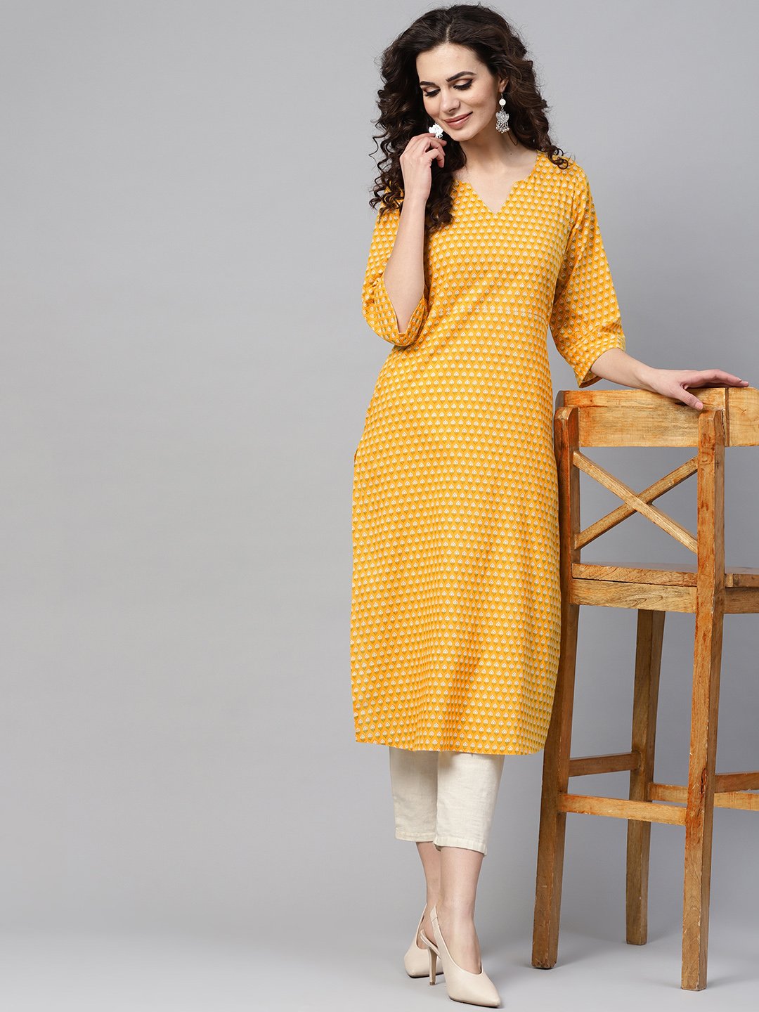 Yellow printed Straight kurta with Round neck V slit & 3/4 sleeves | NOZ2TOZ - Made In INDIA.