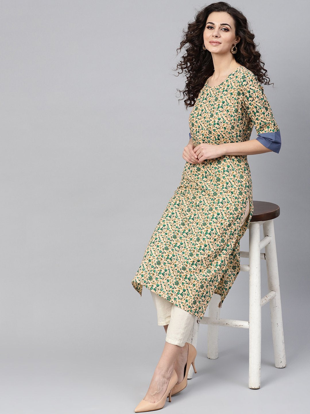 Beige Multi-Colored Straight Kurta with Round Neck with Solid Blue Cuff detailing | NOZ2TOZ - Made In INDIA.