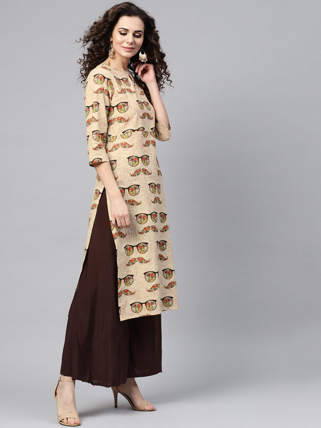 Cream Multi Colored Straight Kurta with Keyhole neck & 3/4 sleevs | NOZ2TOZ - Made In INDIA.