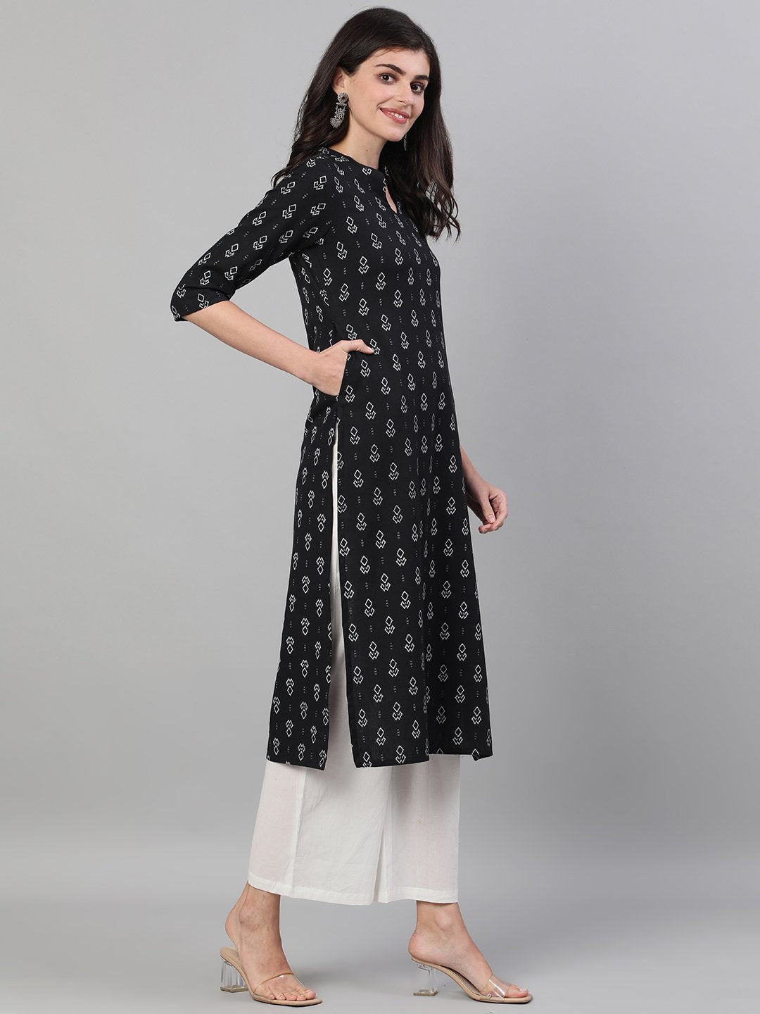 Women Black Calf Length Three-Quarter Sleeves Straight Geometric Printed Cotton Kurta with pockets And Face Mask | NOZ2TOZ - Made In INDIA.