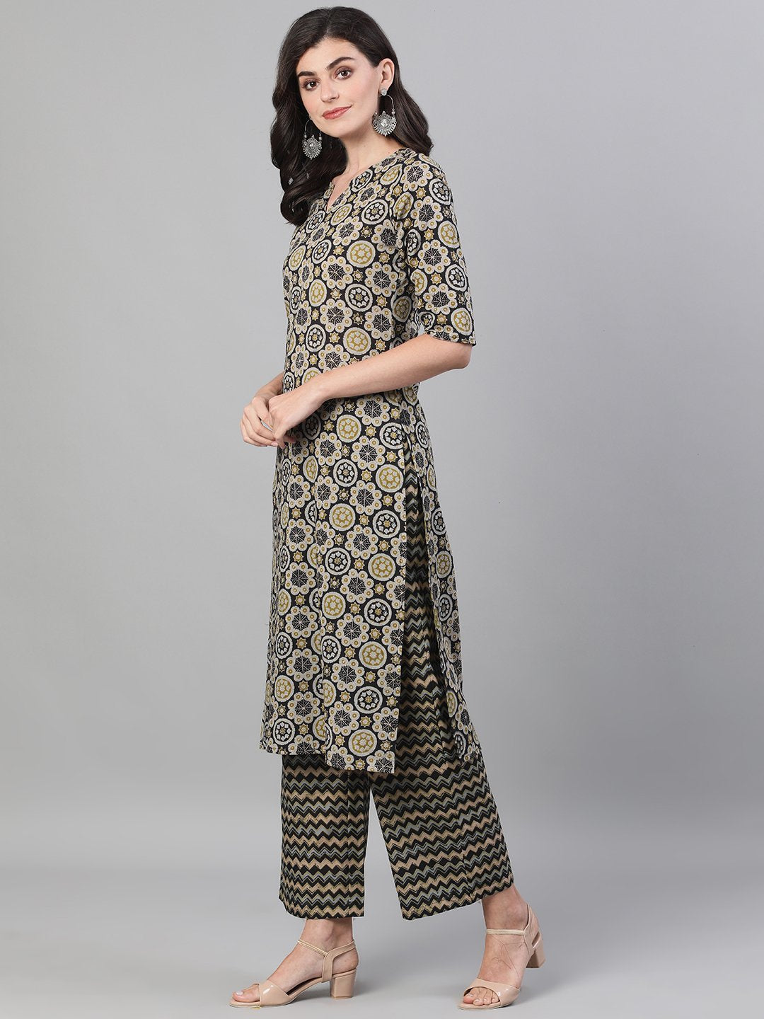 Women Black and GreenThree-Quarter Sleeves Straight Kurta With Palazzo with pockets And Face Mask | NOZ2TOZ - Made In INDIA.