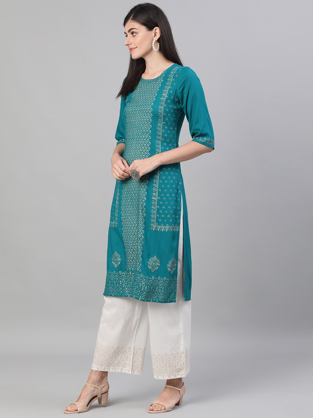 Women Rama Green and White Three-Quarter Sleeves Block Printed Straight Kurta With Palazzo and pockets | NOZ2TOZ - Made In INDIA.