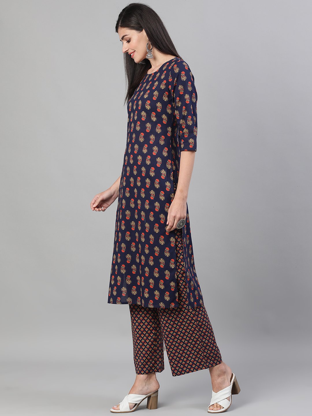 Women Blue Three-Quarter Sleeves Floral Printed Kurta and Palazzo with pockets | NOZ2TOZ - Made In INDIA.