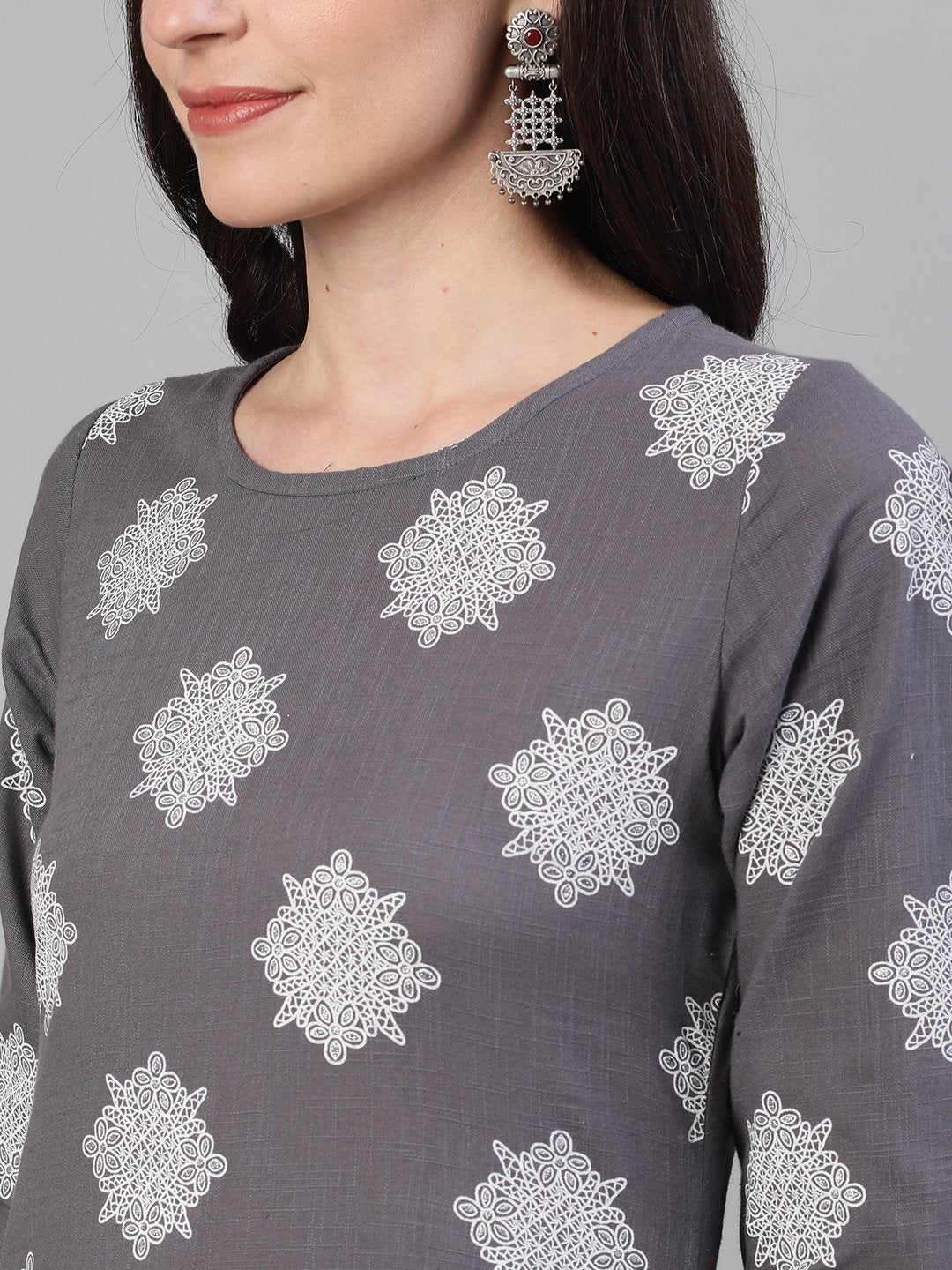 Women Steel Grey Three-Quarter Sleeves Printed Kurta-Palazzo with pockets and Face Mask | NOZ2TOZ - Made In INDIA.