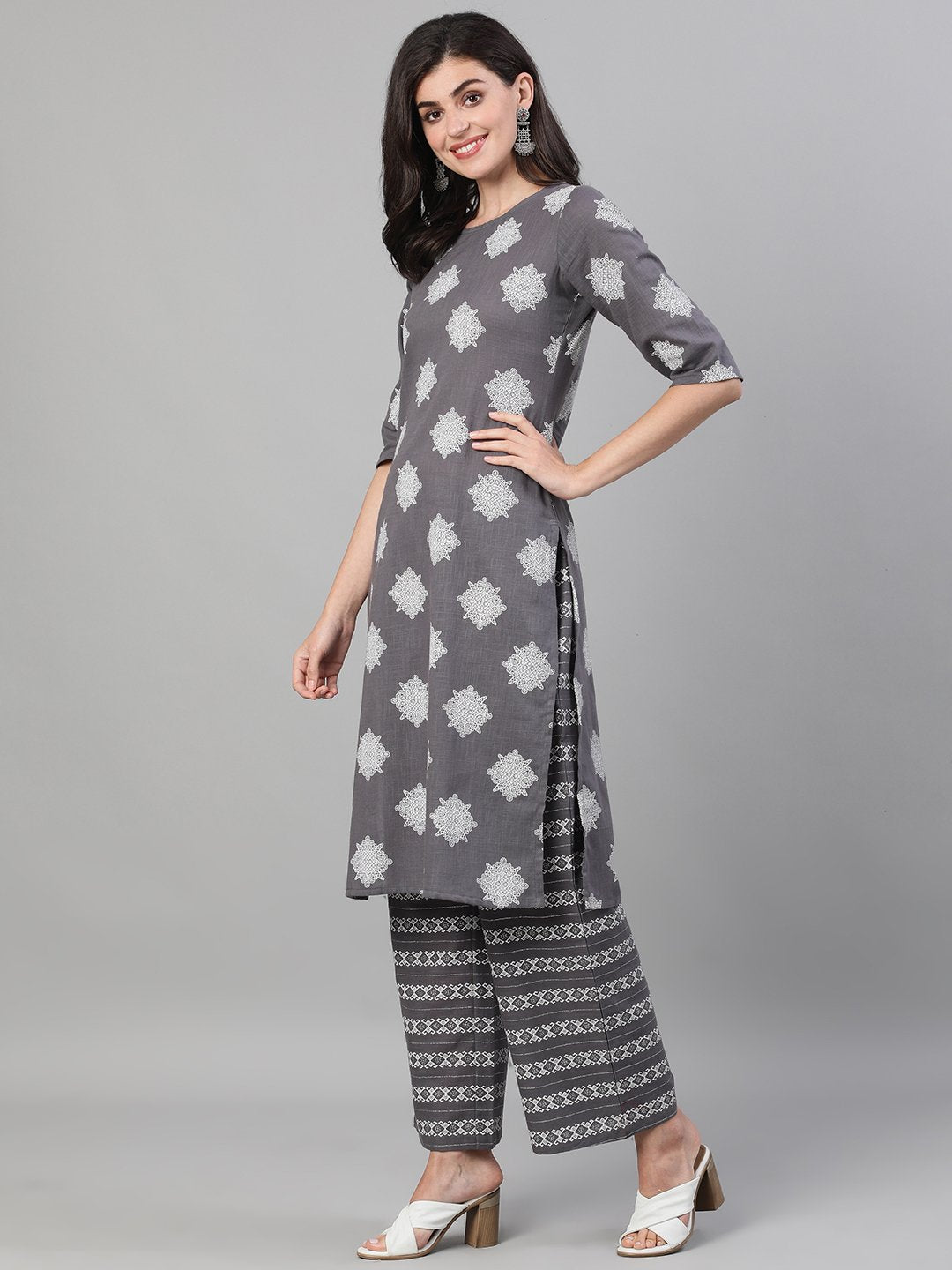 Women Steel Grey Three-Quarter Sleeves Printed Kurta-Palazzo with pockets and Face Mask | NOZ2TOZ - Made In INDIA.