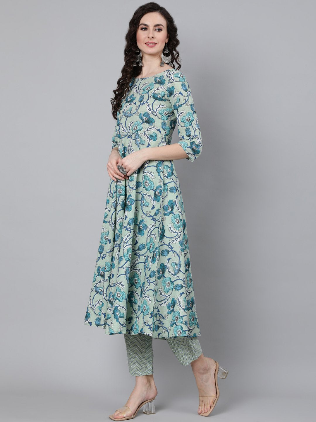 Women Sage Green Floral Printed Kurta With Trouser & Dupatta | NOZ2TOZ - Made In INDIA.