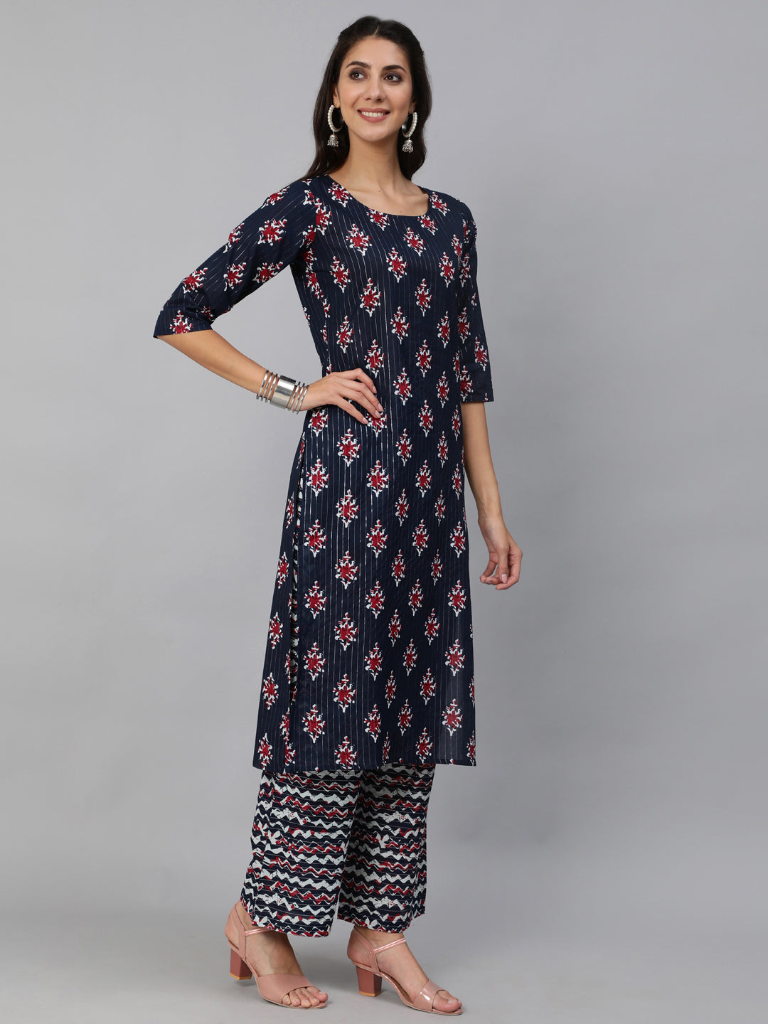 Women Blue Ethnic Striped Printed Straight Kurta With Three Quarter Sleeves | NOZ2TOZ - Made In INDIA.