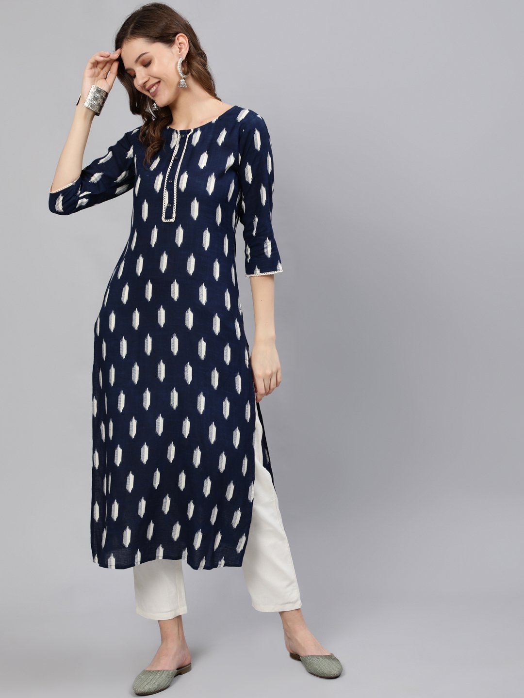 Women Navy Blue Printed Straight Kurta With Three Quarter Sleeves | NOZ2TOZ - Made In INDIA.