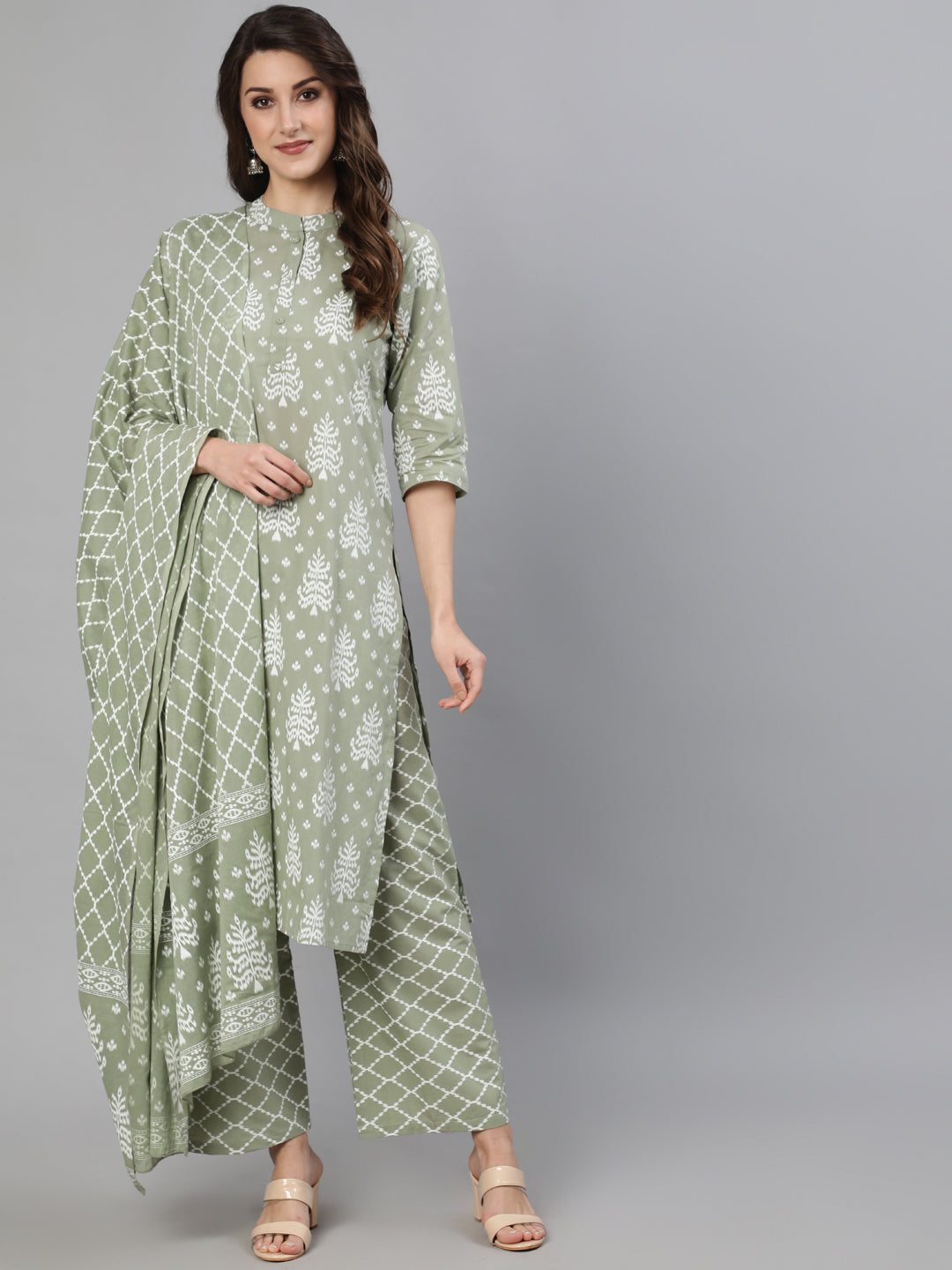 Women Grey Ethnic Printed Straight Kurta With Three Quarter Sleeves | NOZ2TOZ - Made In INDIA.