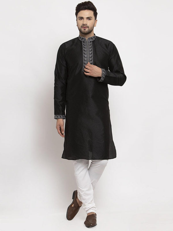 Men's Black Yoke Design Solid Kurta With White Churidaar Pyjama - Benstoke - Indiakreations