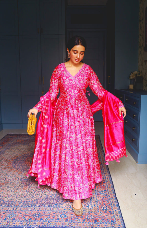 Sanjana Batra in Amaara Pink Printed Anarkali Set