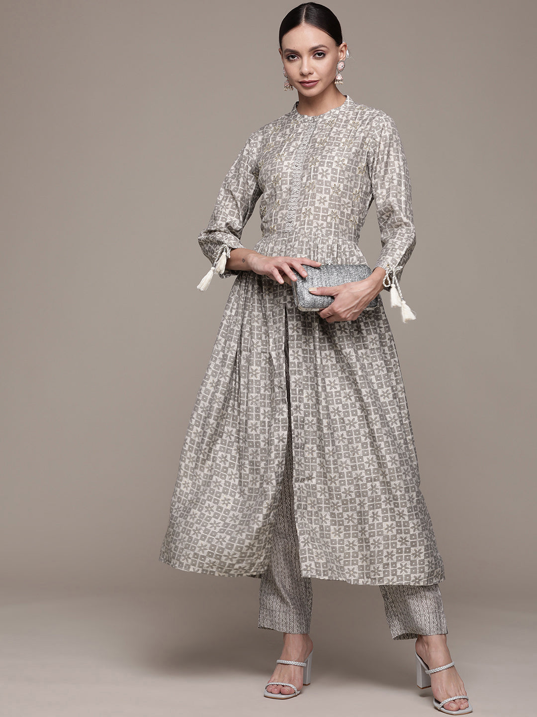 Women's Grey Embellished Kurta With Trouser - Ishin