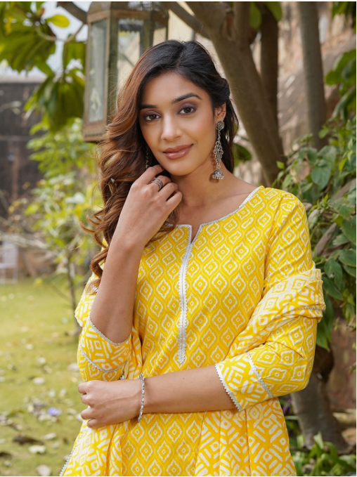 Women's Yellow Cotton Kurta Set - Jaitpuriya Fashion