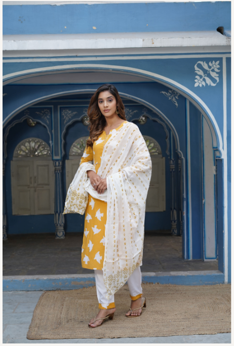 Women's Yellow Cotton Kurta Set - Jaitpuriya Fashion