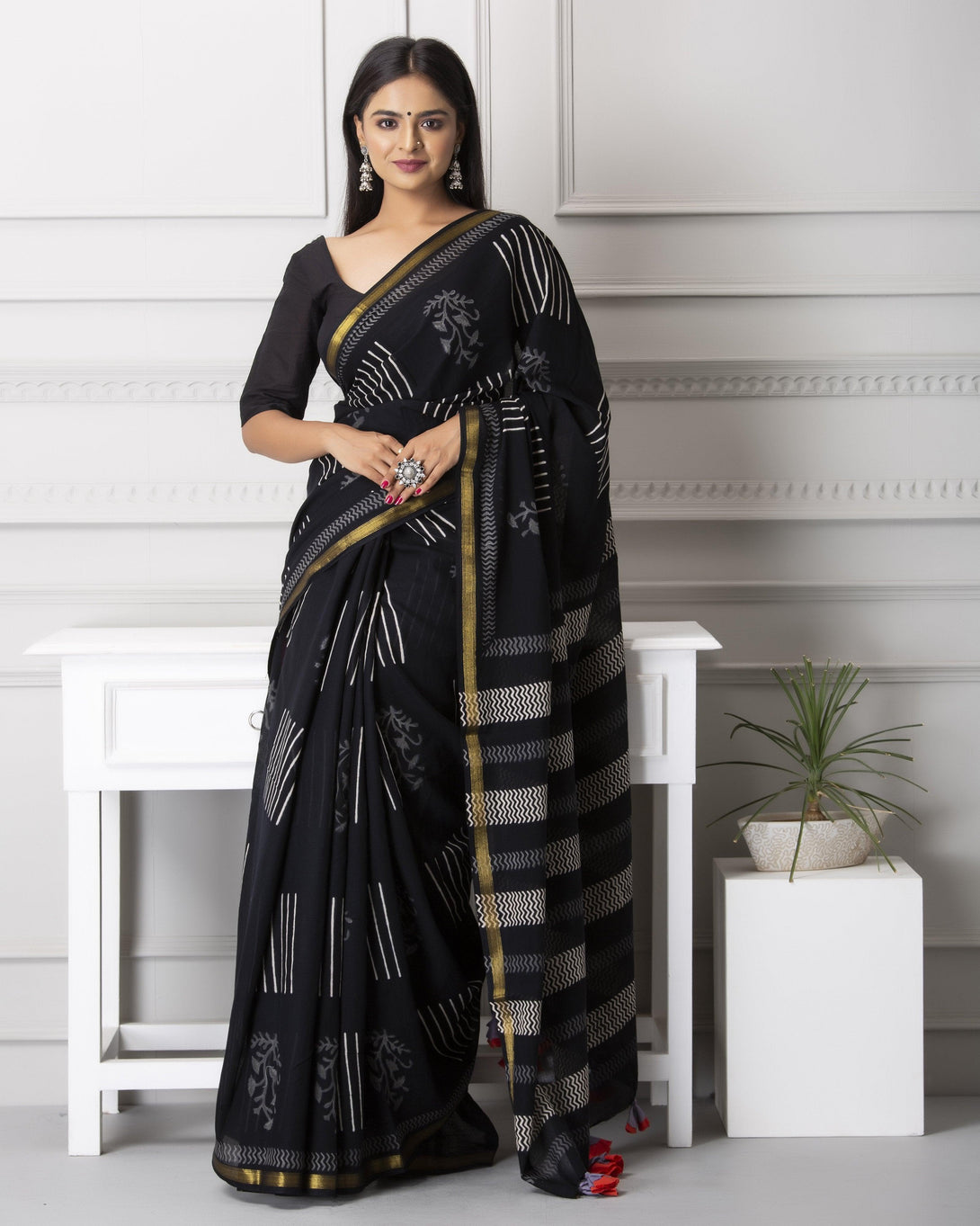 Women's Kayla Handblock Cotton Saree with Blouse - Baisacrafts - Indiakreations