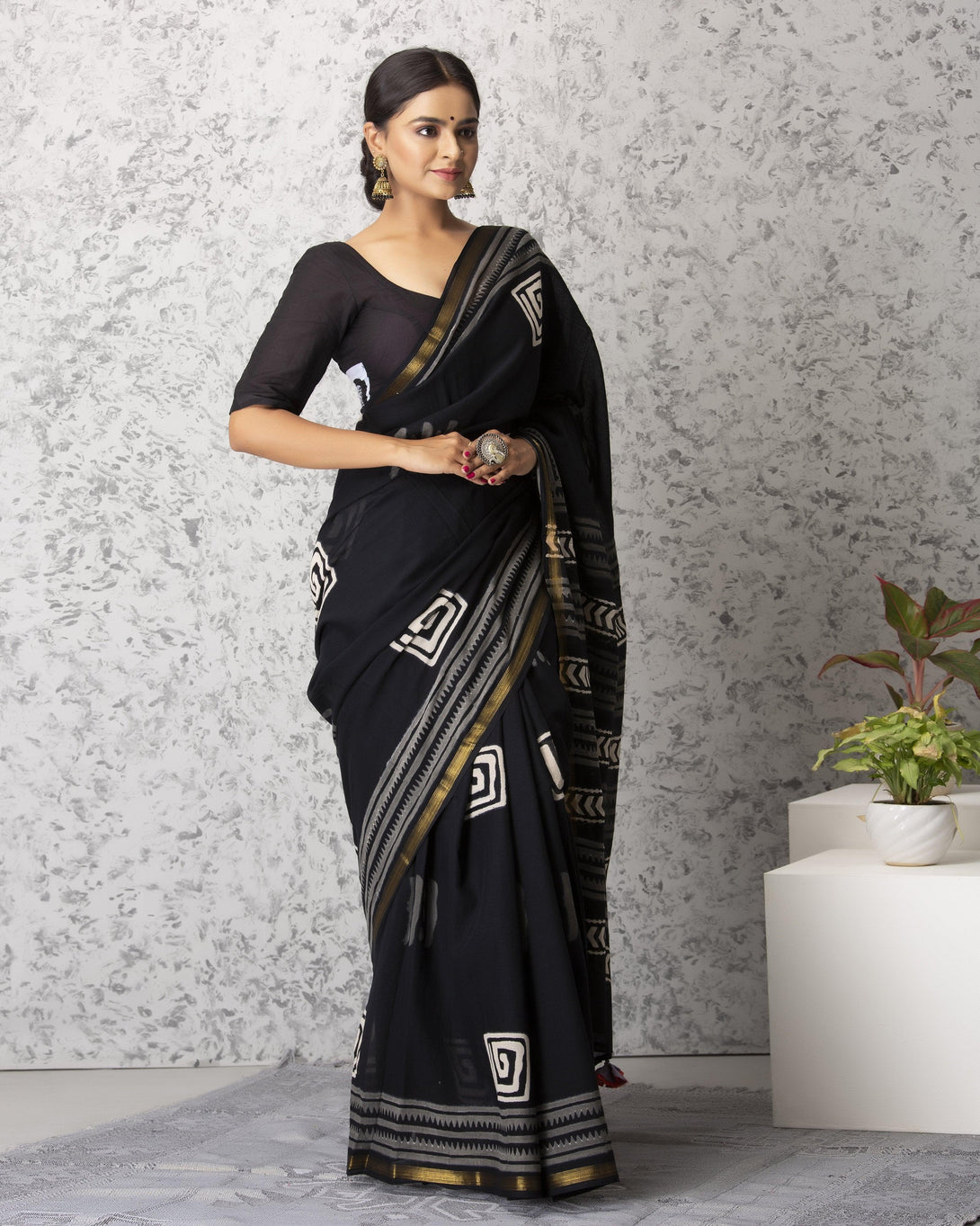 Women's Lilly Handblock Cotton Saree with Blouse - Baisacrafts - Indiakreations