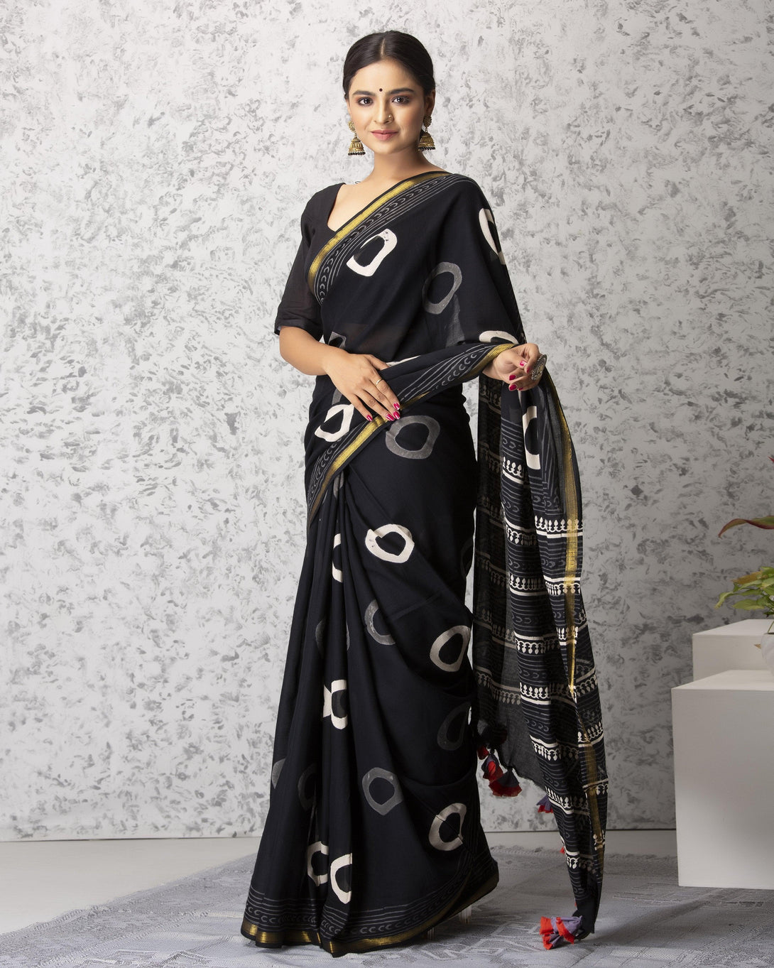 Women's Lucia Handblock Cotton Saree with Blouse - Baisacrafts - Indiakreations