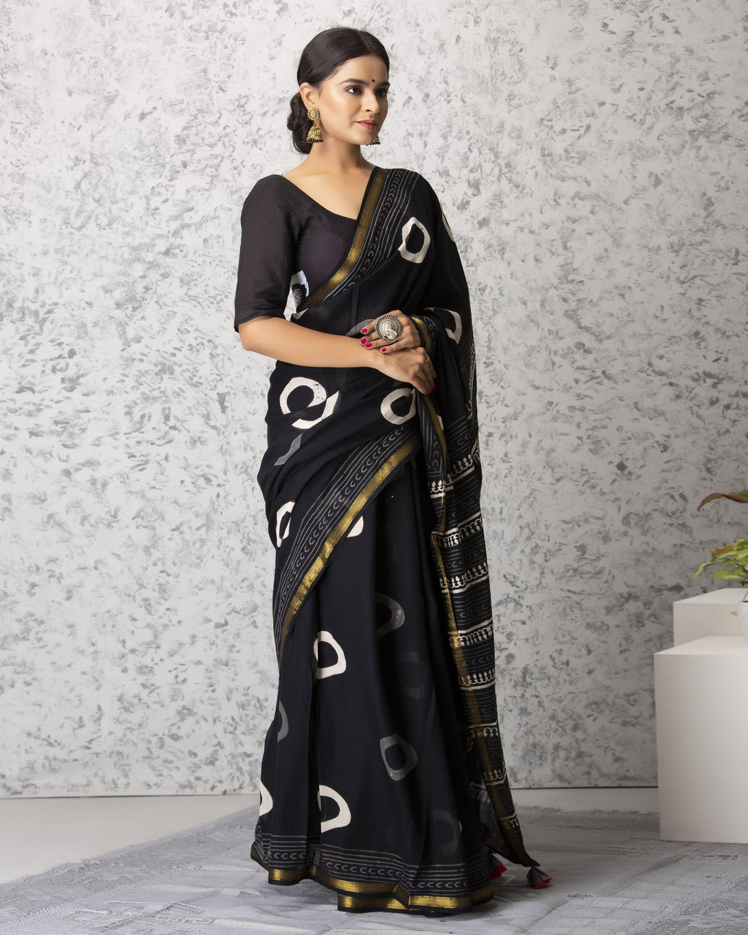 Women's Lucia Handblock Cotton Saree with Blouse - Baisacrafts - Indiakreations