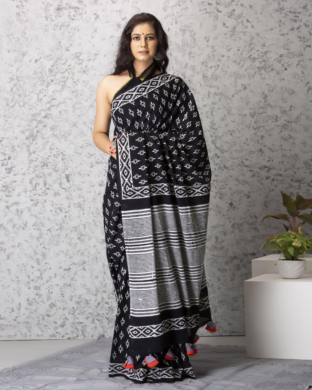 Women's Aria Handblock Cotton Saree with Blouse - Baisacrafts - Indiakreations