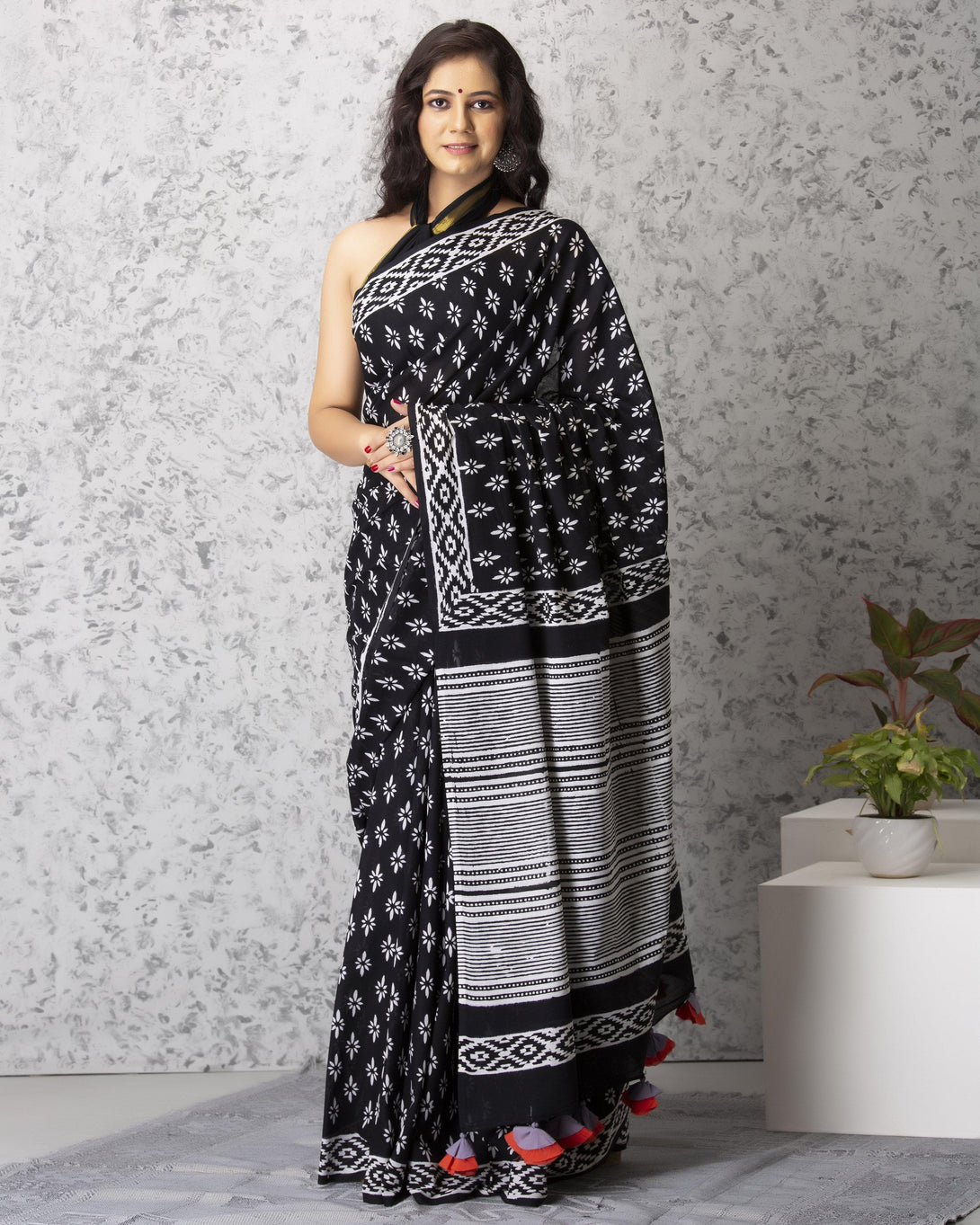 Women's Aria Handblock Cotton Saree with Blouse - Baisacrafts - Indiakreations