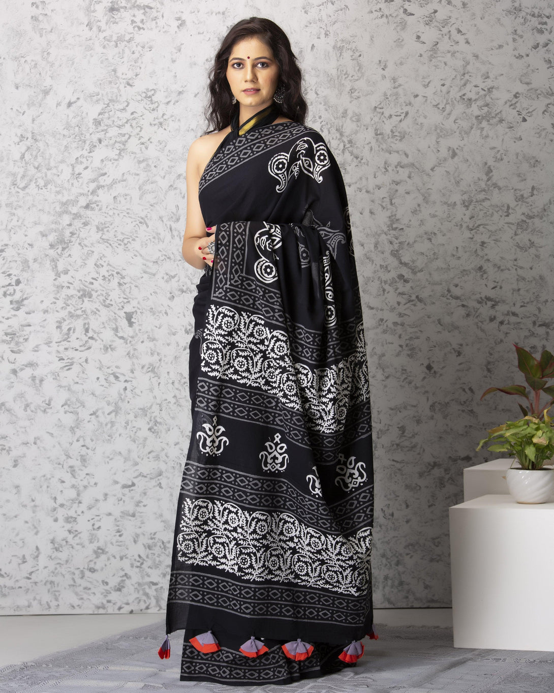 Women's Riley Handblock Cotton Saree with Blouse - Baisacrafts - Indiakreations