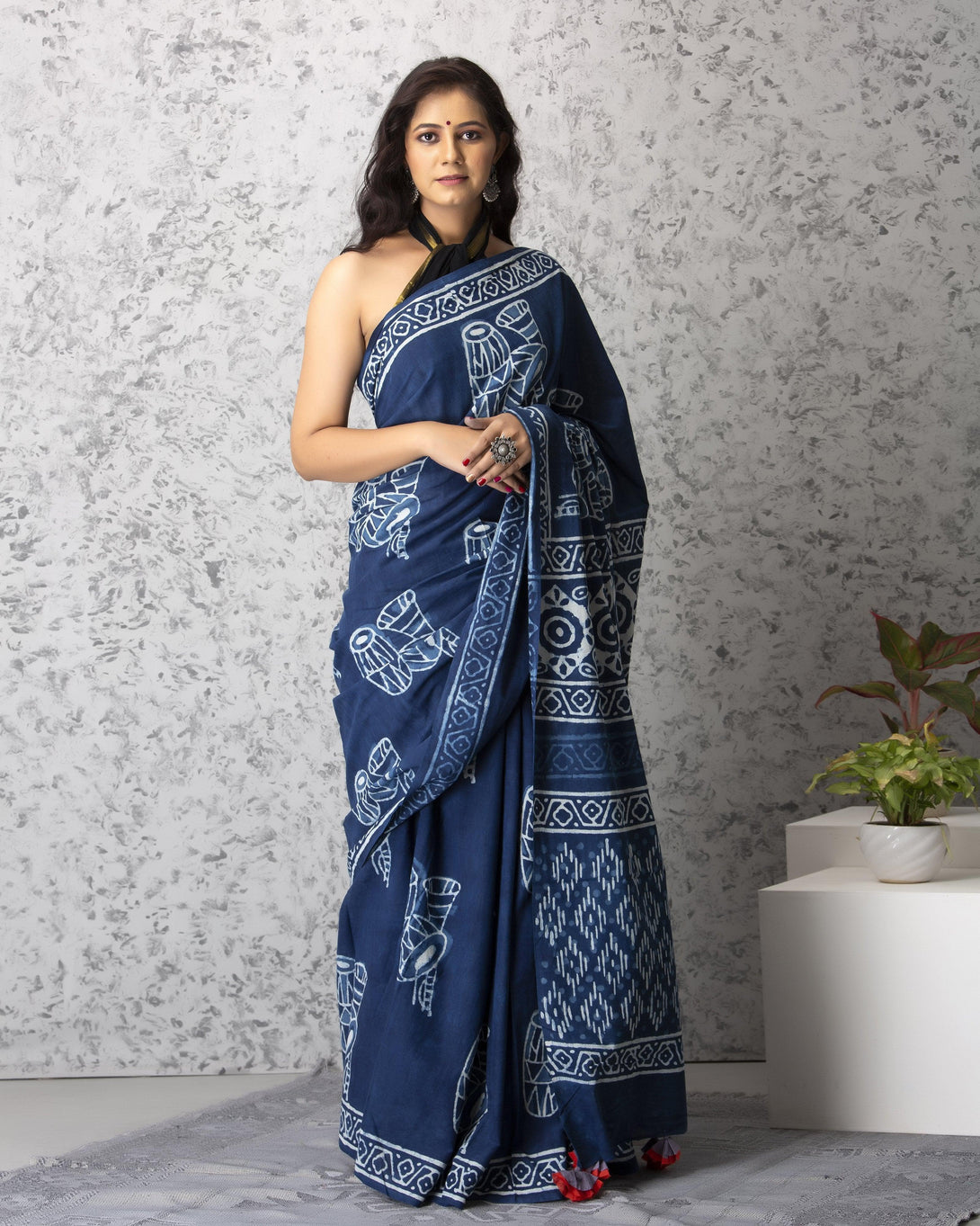 Women's Ellie Handblock Cotton Saree with Blouse - Baisacrafts - Indiakreations