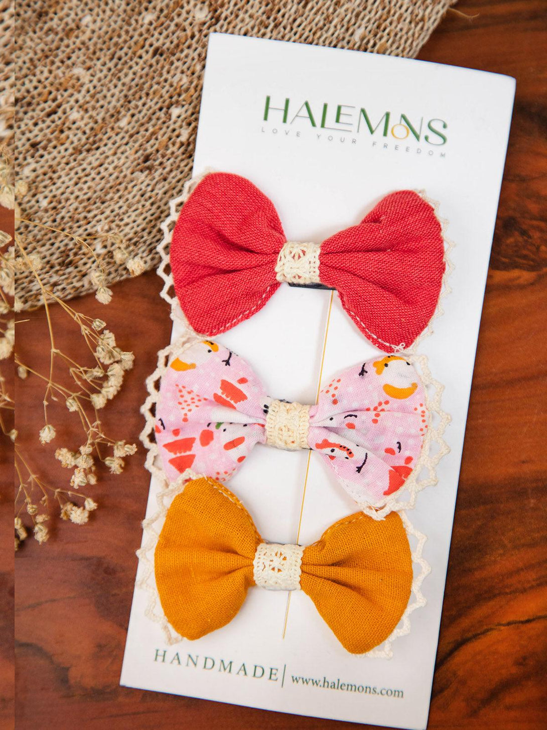 Girl's Lali Handmade Baby Infant Girl Toddler Hair Bow Clips Baby Bows Baby Gift Pack of 3 - HALEMONS - Indiakreations