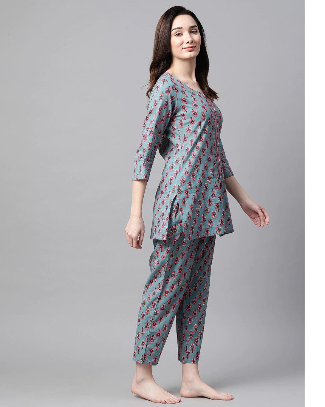 Women's Grey and pink Floral Printed Night Suit - Meeranshi - Indiakreations