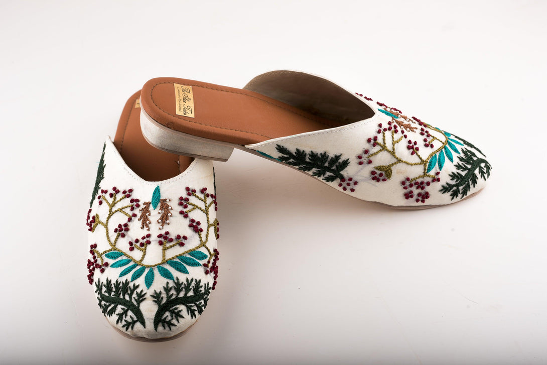 Women's Off White Mules With Embroidery - The Shoe Tales - Indiakreations