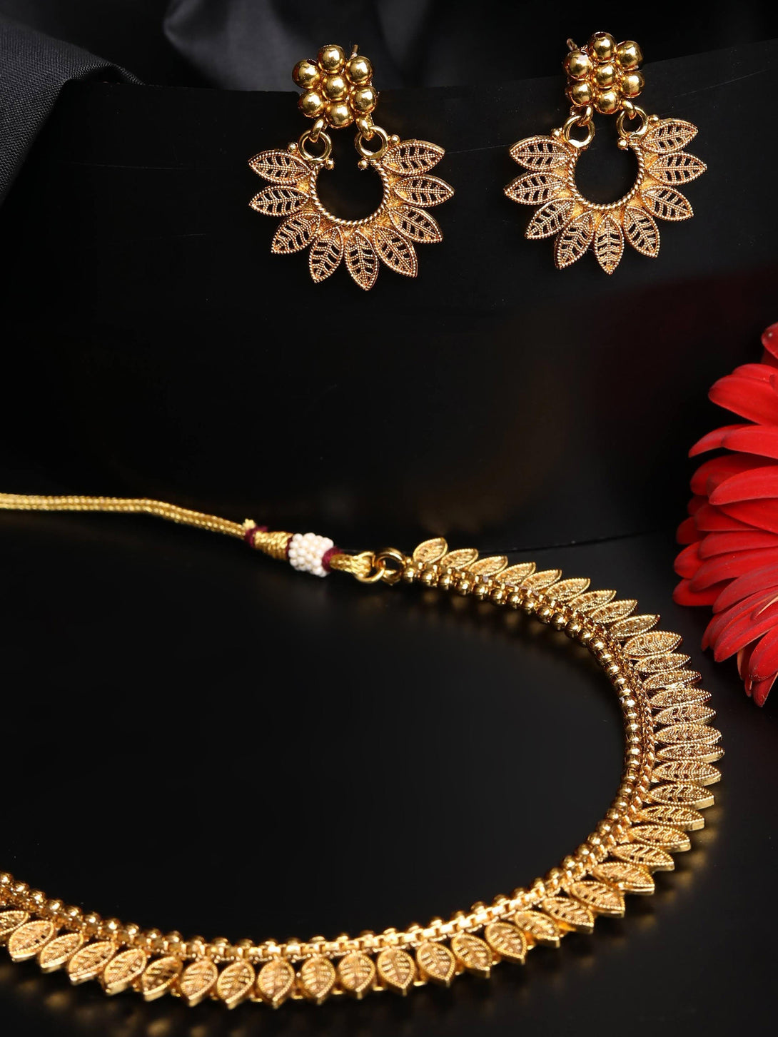 Women's Gold Plated Leaf Patterned Jewellery Set - Priyaasi - Indiakreations