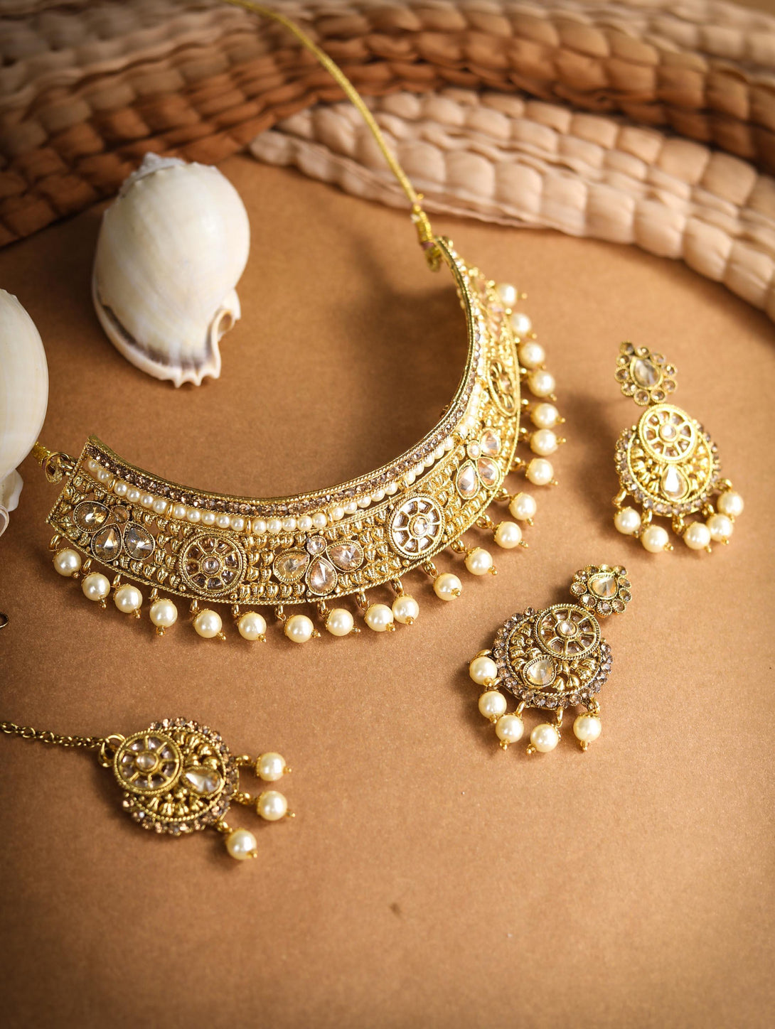 Women's White Kundan Gold Plated Choker Set with MaangTikka - Priyaasi - Indiakreations