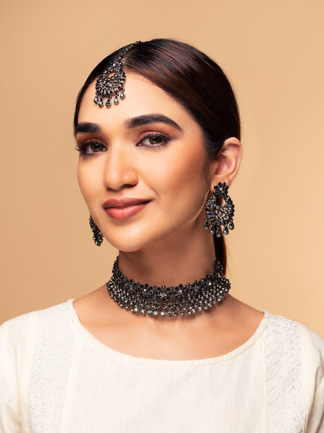 Women's Midnight Allure - Black Green Kundan Gold Plated Choker Set with MaangTikka - Priyaasi - Indiakreations